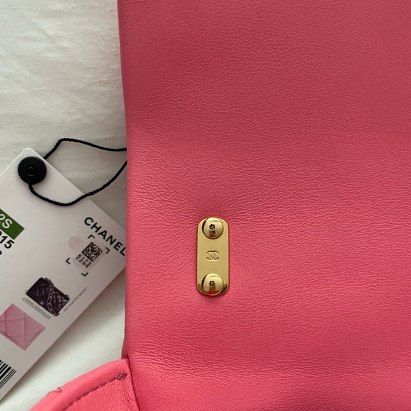 CHANEL 🩷 22S Large Quilted Pink Lambskin Leather Funky Town Flap Bag - Picture 12 of 16